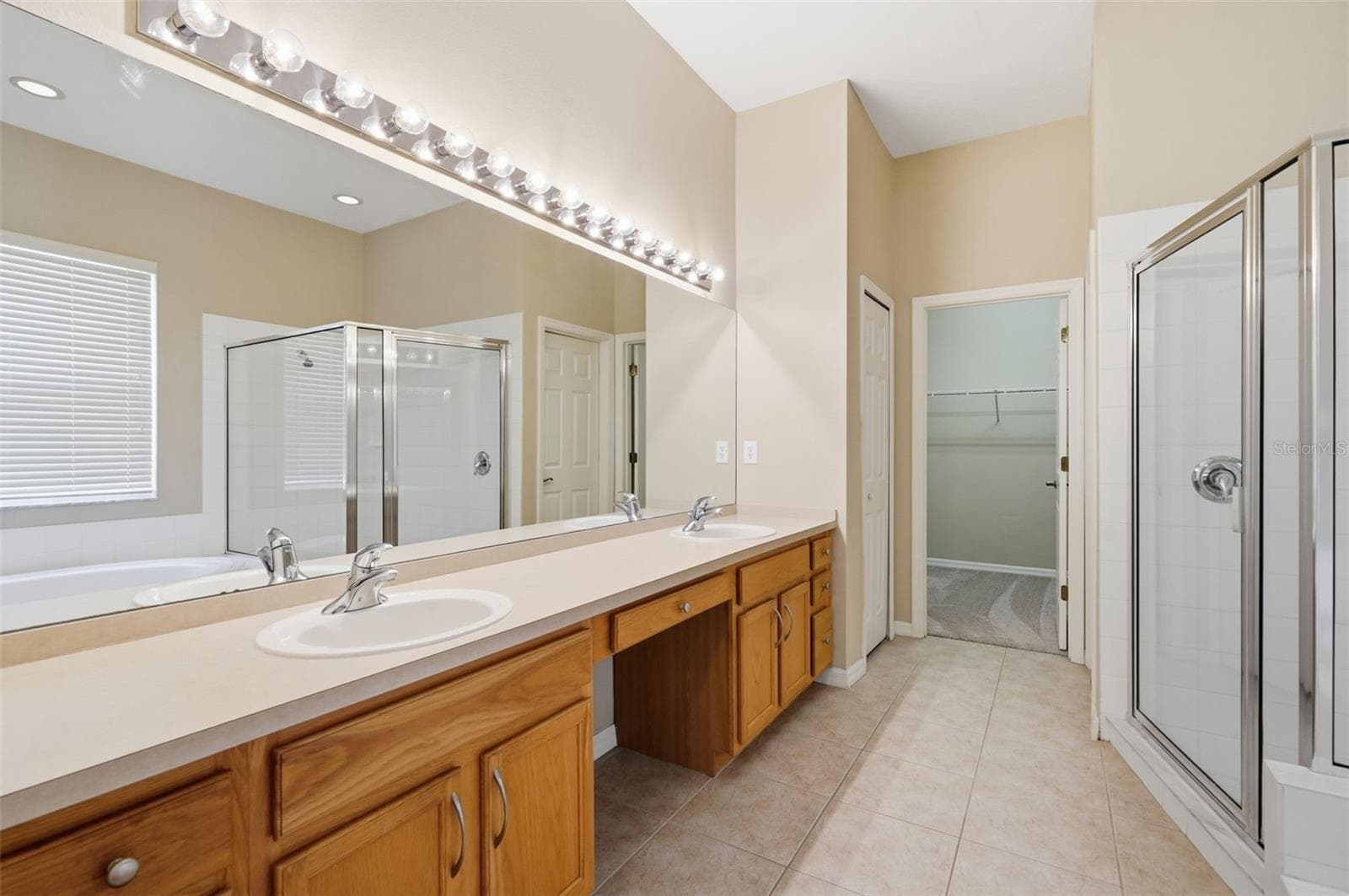 Single Family Residence at 30718 PUMPKIN RIDGE DR, WESLEY CHAPEL, photo 27 of 35