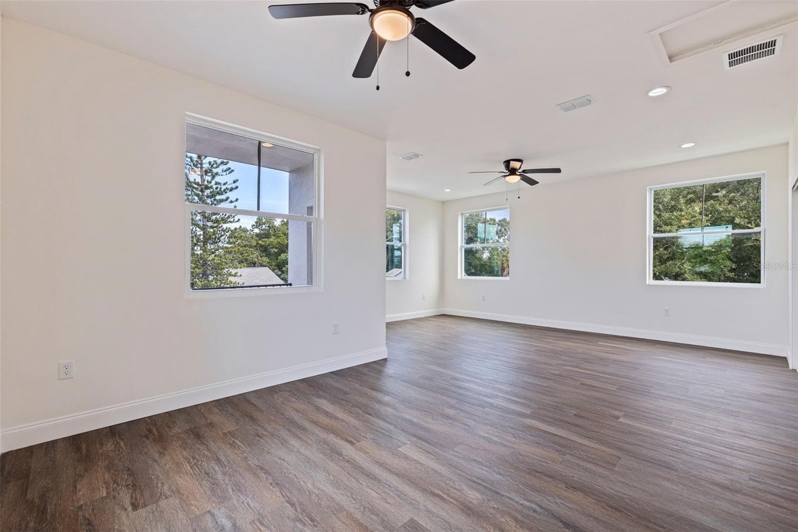 Single Family Residence at 802 18TH ST S, ST PETERSBURG, photo 20 of 52