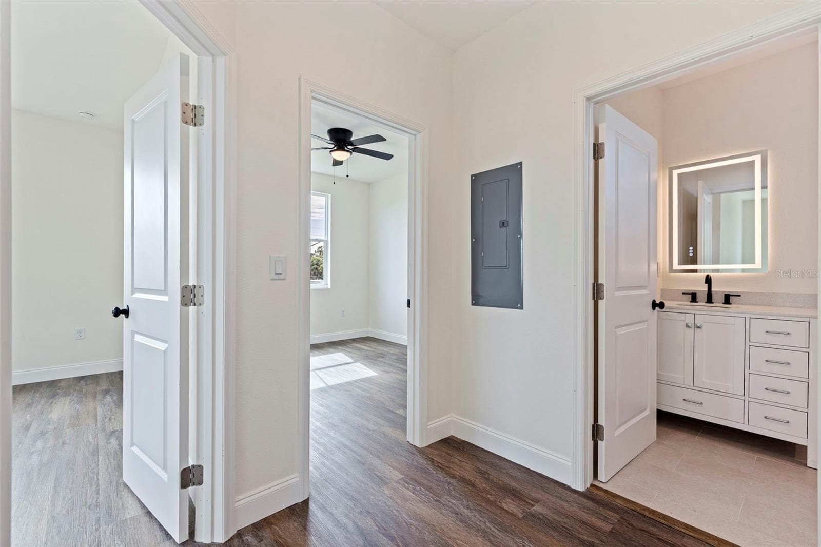 Single Family Residence at 802 18TH ST S, ST PETERSBURG, photo 22 of 52