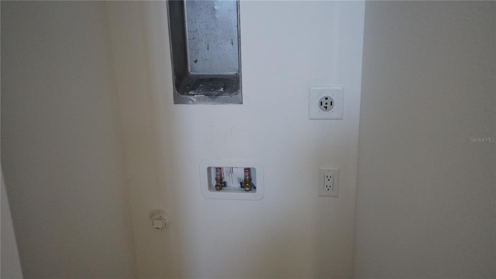 Townhouse at 15405 GULF BLVD #B2, MADEIRA BEACH, photo 6 of 33