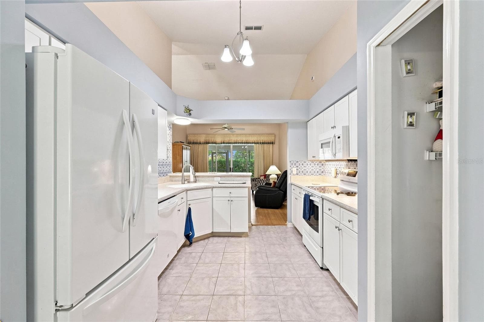 Kitchen - 5350 ASTOR ST, LEESBURG