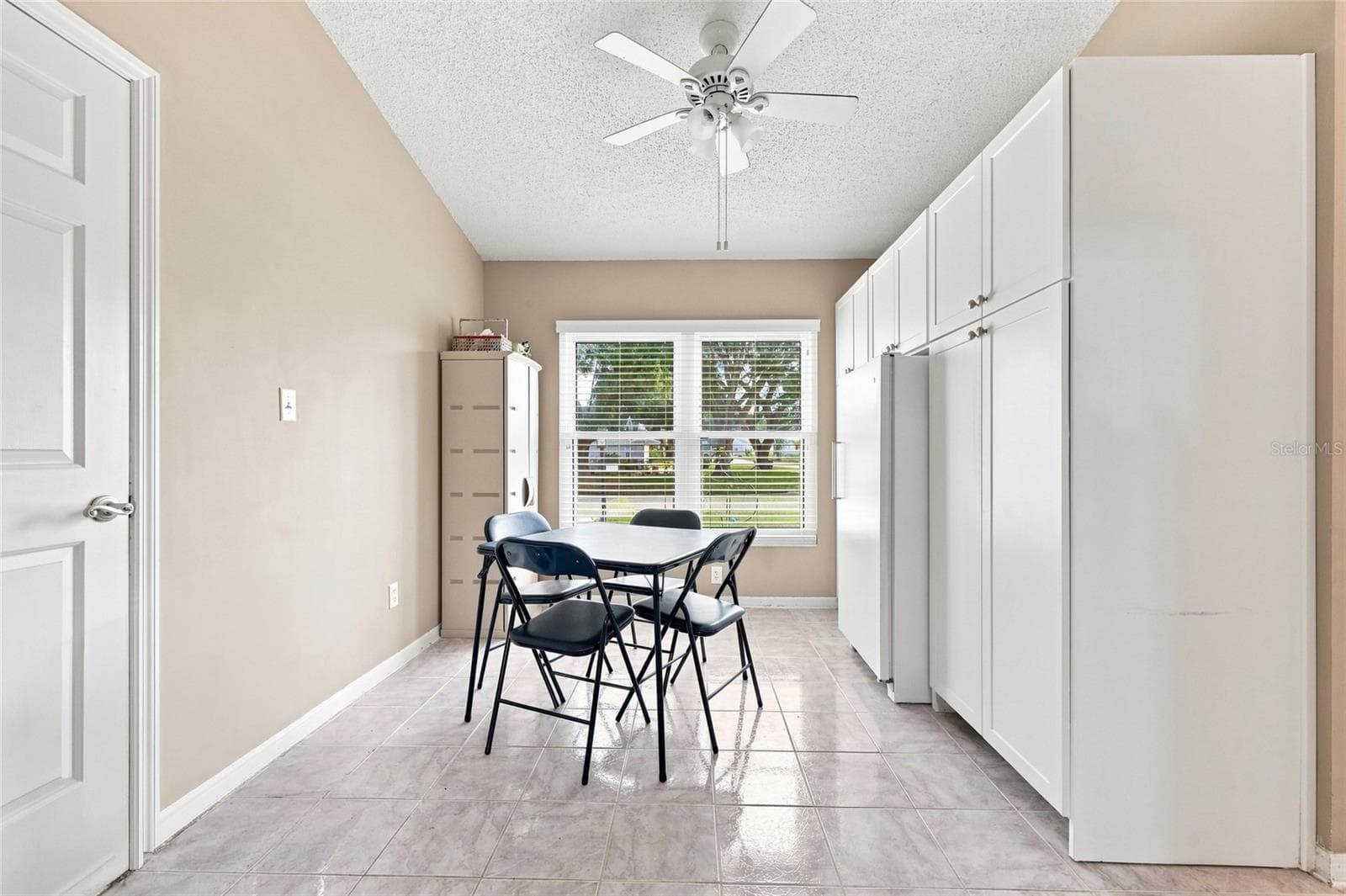 Breakfast Nook - 5350 ASTOR ST, LEESBURG