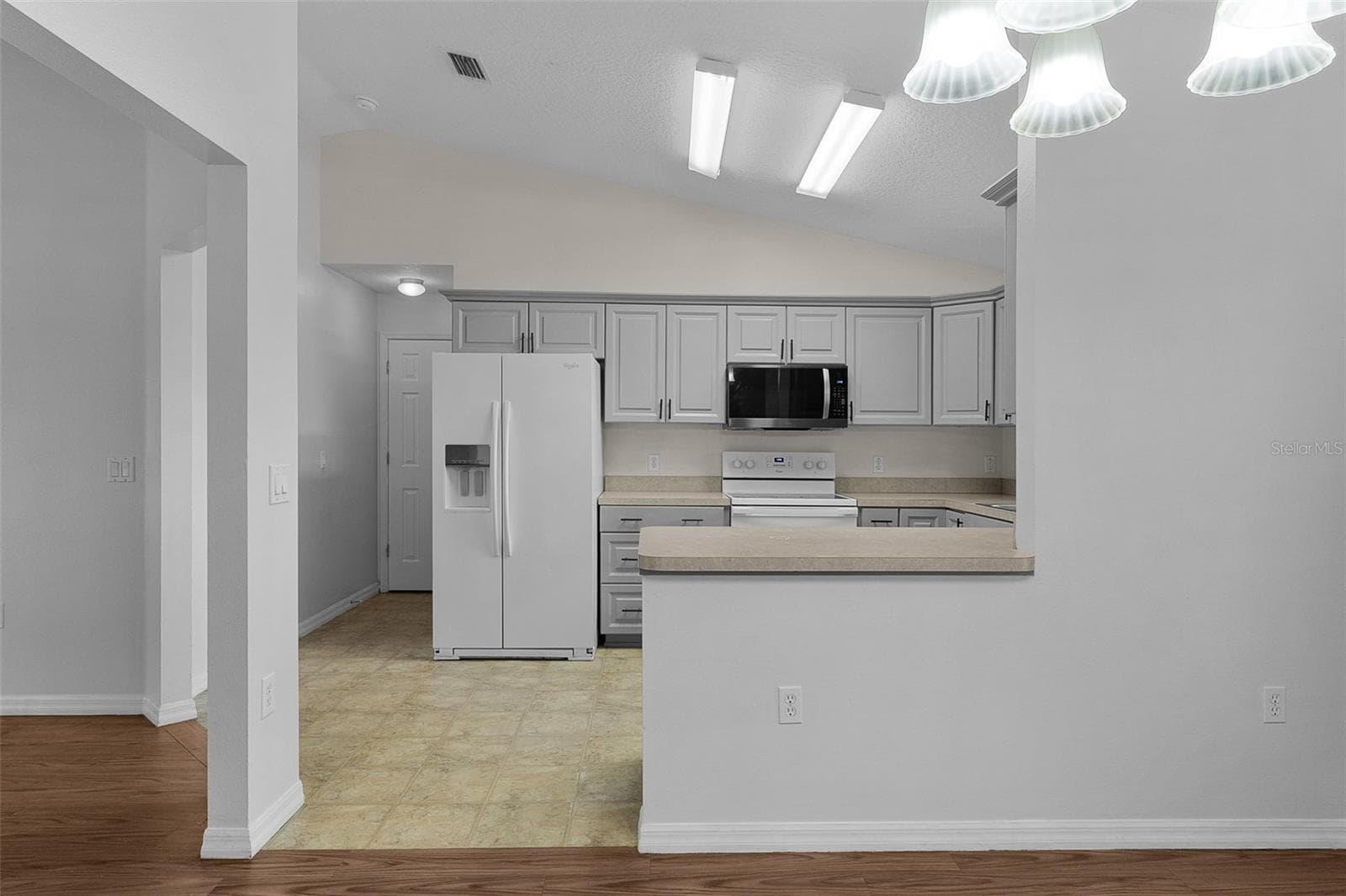 Single Family Residence at 36127 PINE TREE ST, FRUITLAND PARK, photo 13 of 51