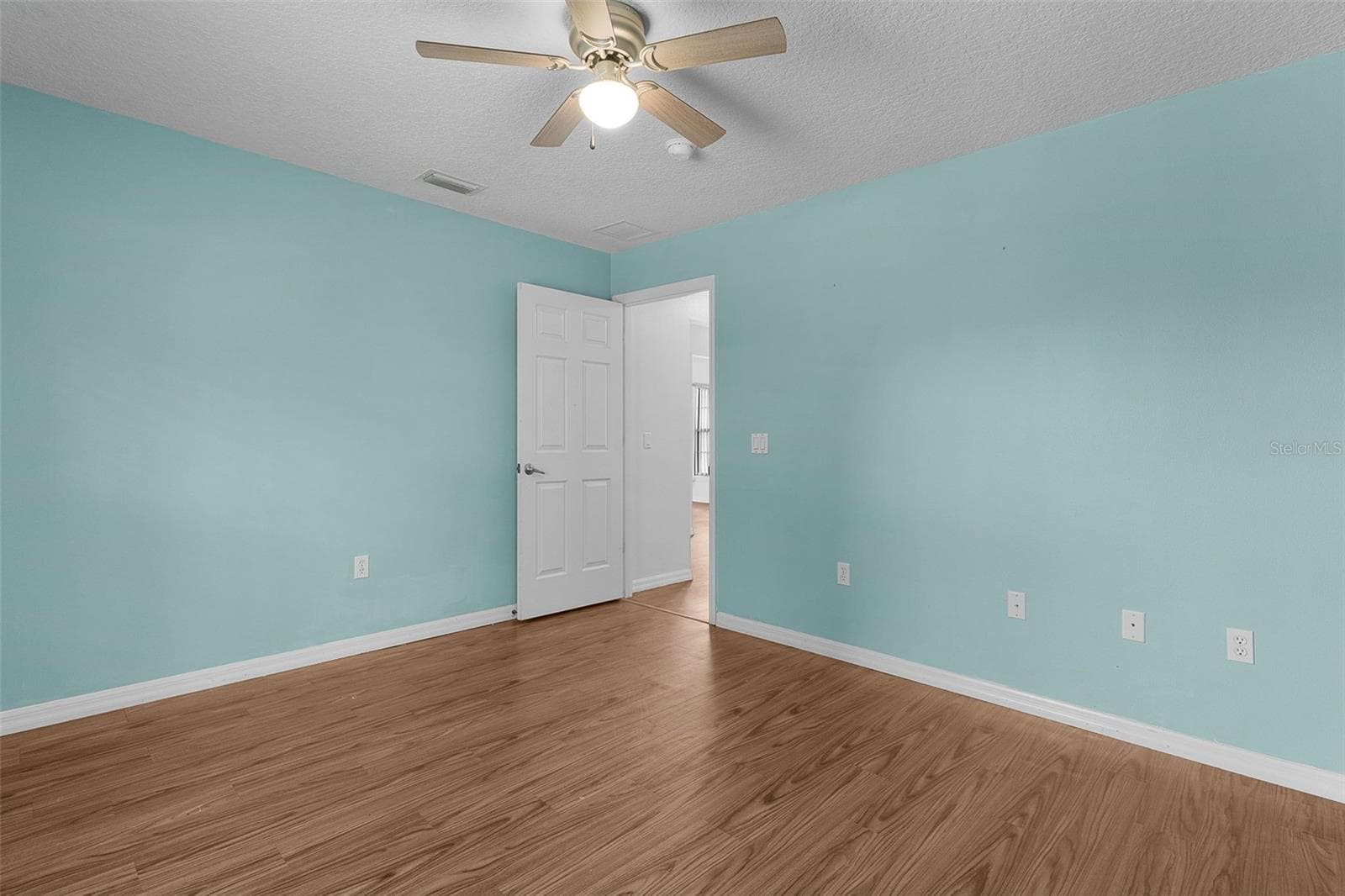 Single Family Residence at 36127 PINE TREE ST, FRUITLAND PARK, photo 28 of 51