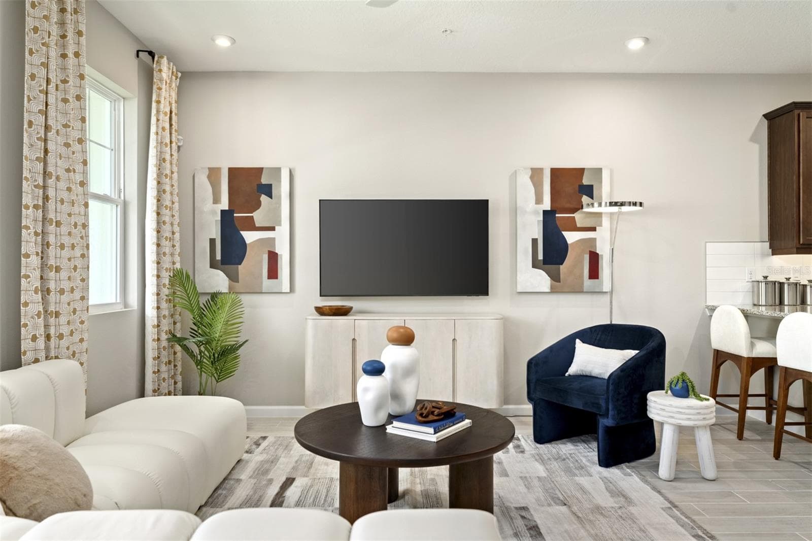 Meridian Parks Aurora Model Great Room - 10167 MILESTONE CIR, ORLANDO