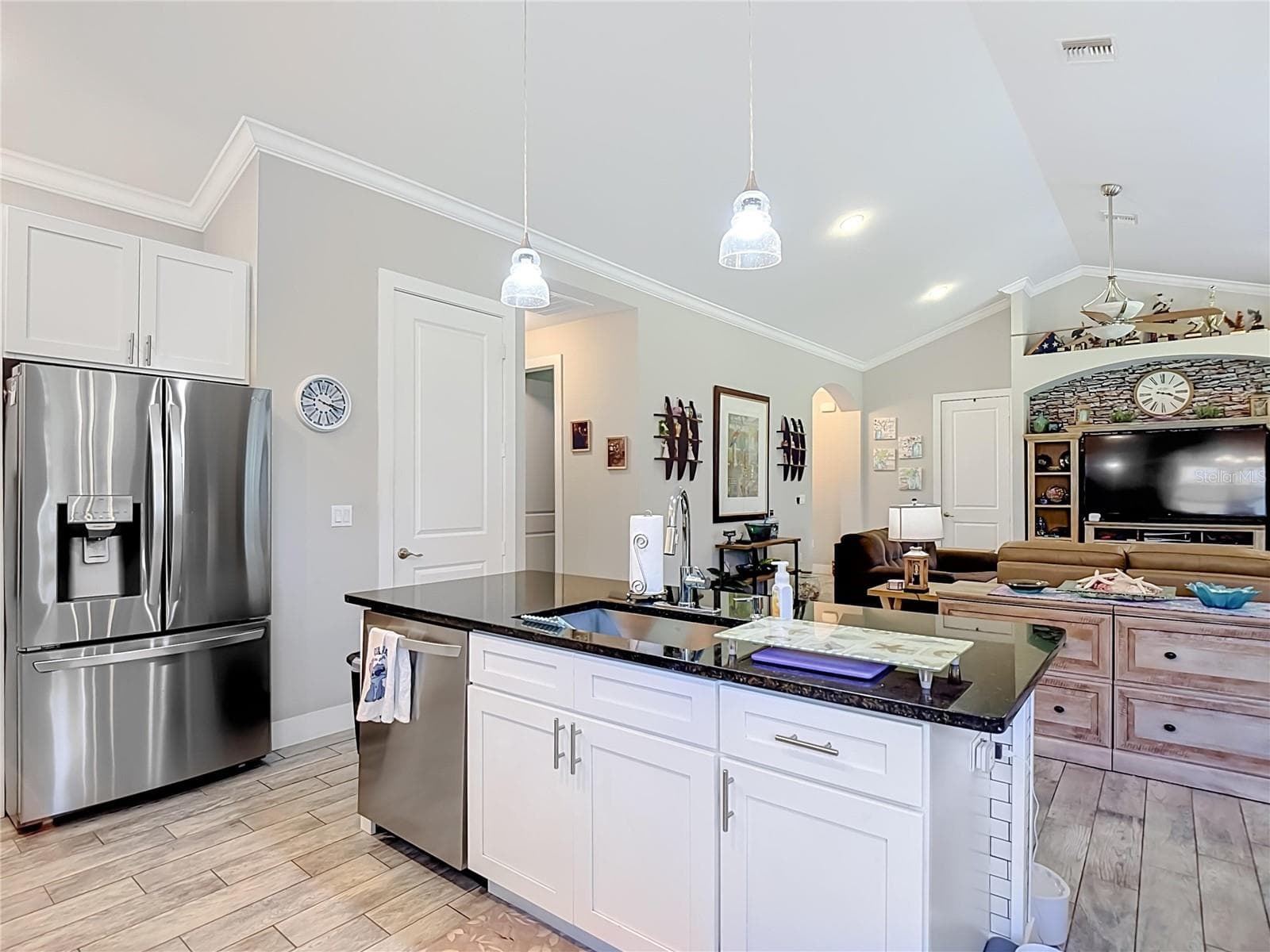 Single Family Residence at 108 OAK KNOLLS CIR, SEBRING, photo 21 of 74