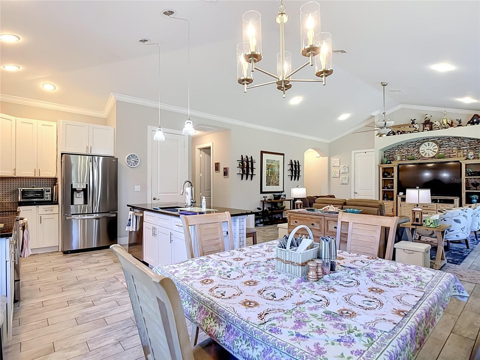 Single Family Residence at 108 OAK KNOLLS CIR, SEBRING, photo 22 of 74