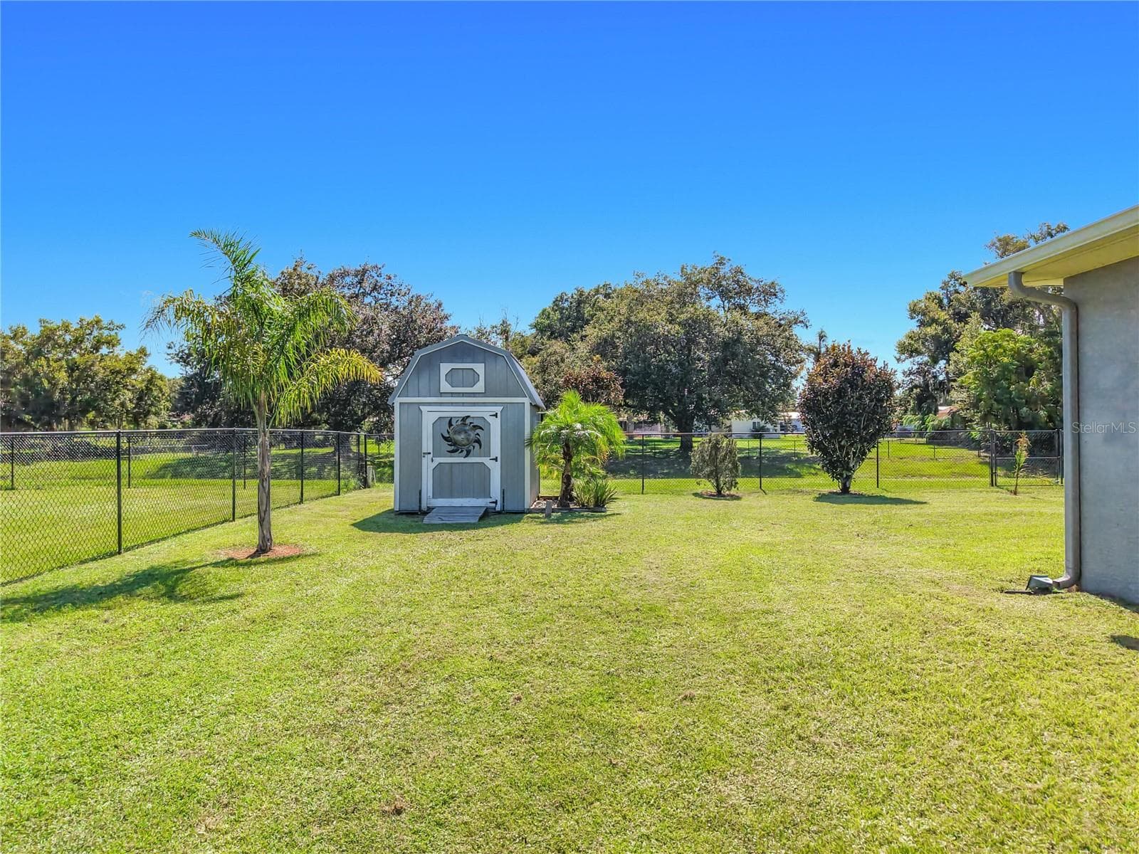 Single Family Residence at 108 OAK KNOLLS CIR, SEBRING, photo 52 of 74