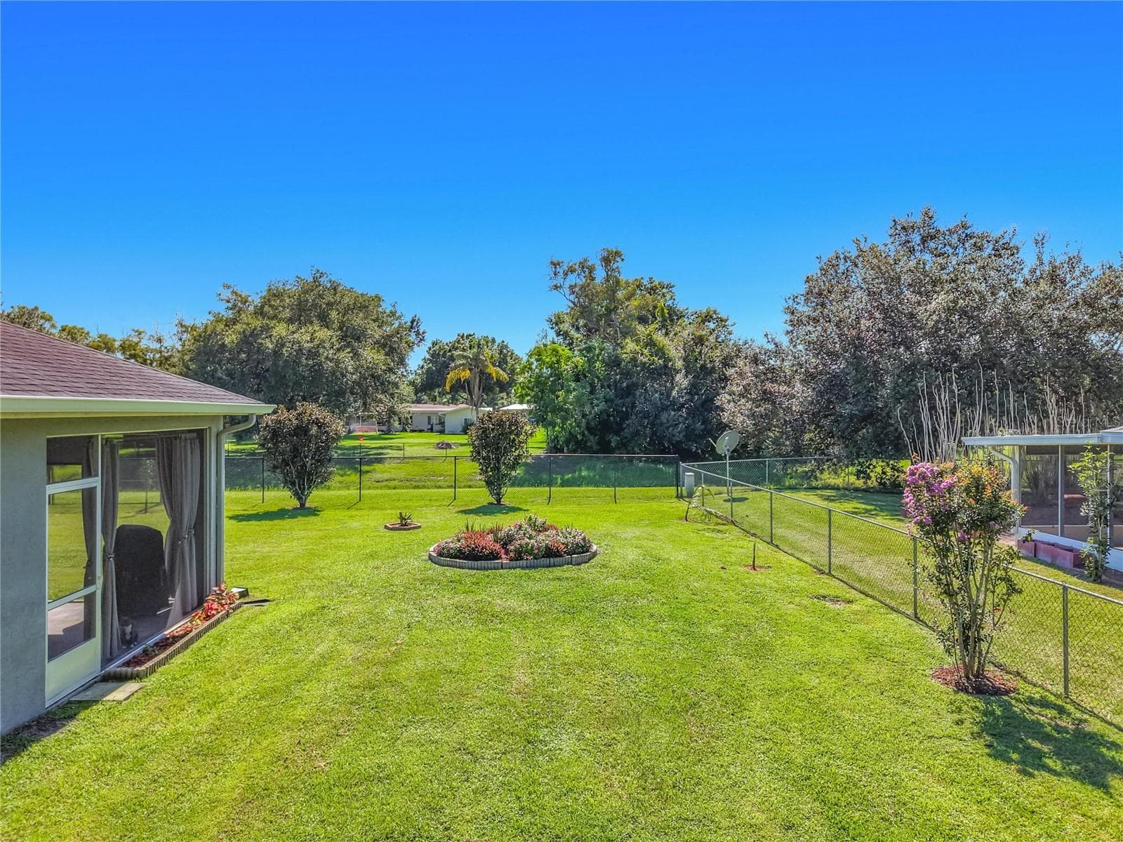 Single Family Residence at 108 OAK KNOLLS CIR, SEBRING, photo 54 of 74
