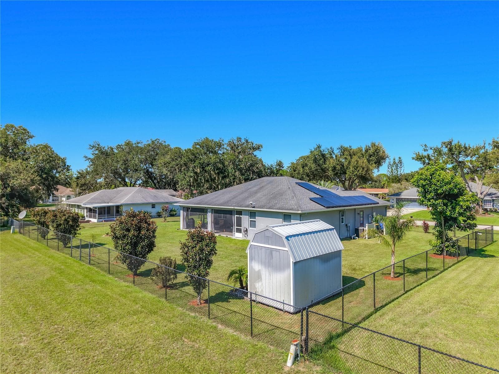 Single Family Residence at 108 OAK KNOLLS CIR, SEBRING, photo 57 of 74