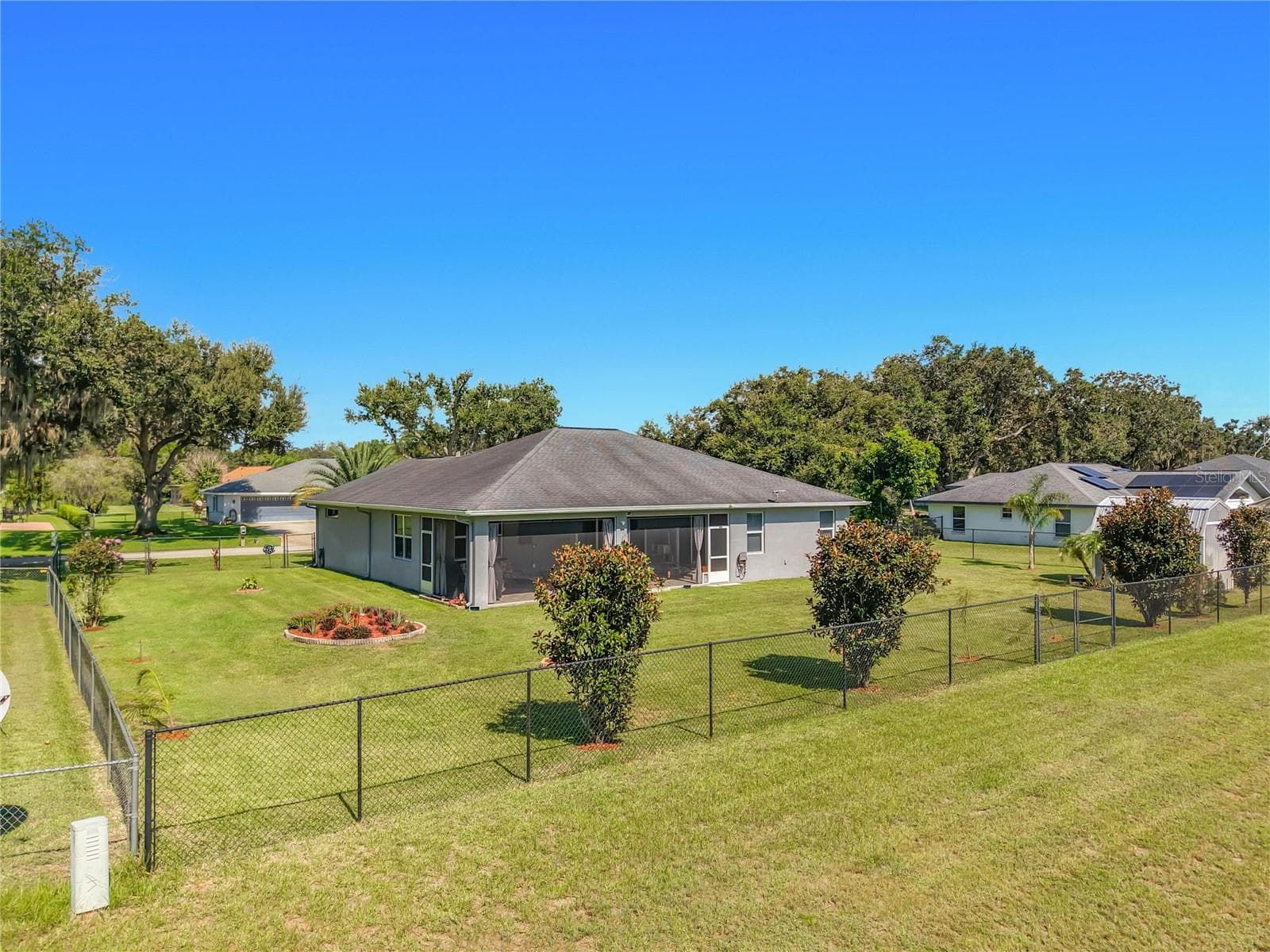 Single Family Residence at 108 OAK KNOLLS CIR, SEBRING, photo 59 of 74