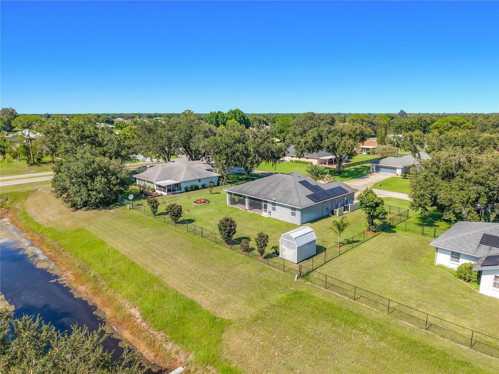 Single Family Residence at 108 OAK KNOLLS CIR, SEBRING, photo 64 of 74