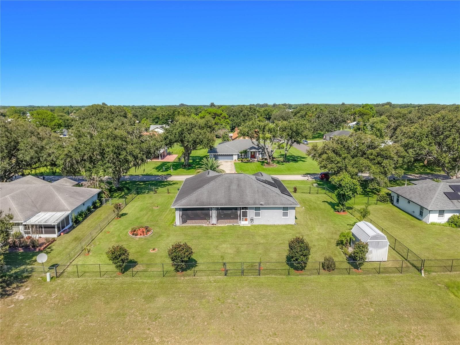 Single Family Residence at 108 OAK KNOLLS CIR, SEBRING, photo 65 of 74
