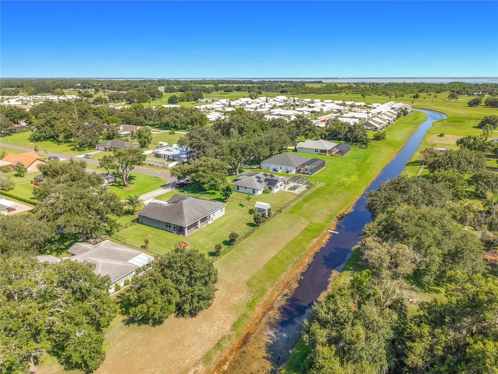 Single Family Residence at 108 OAK KNOLLS CIR, SEBRING, photo 67 of 74
