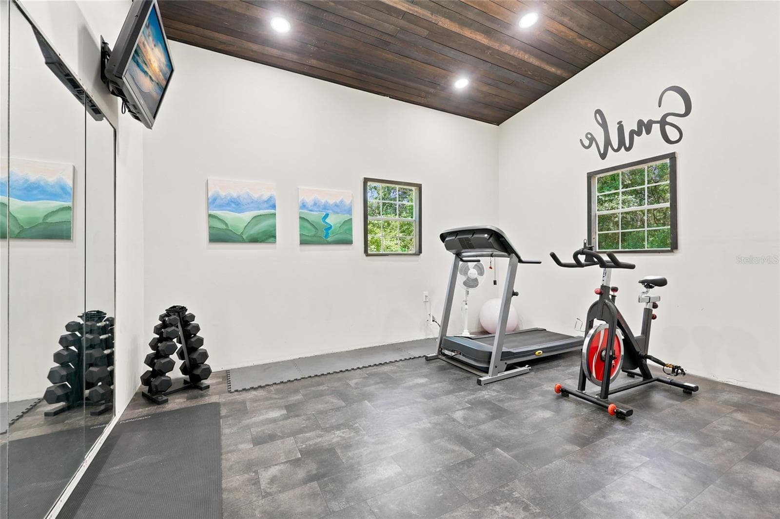 Gym attached to detached apartment. - 7417 NW COUNTY ROAD 235, ALACHUA