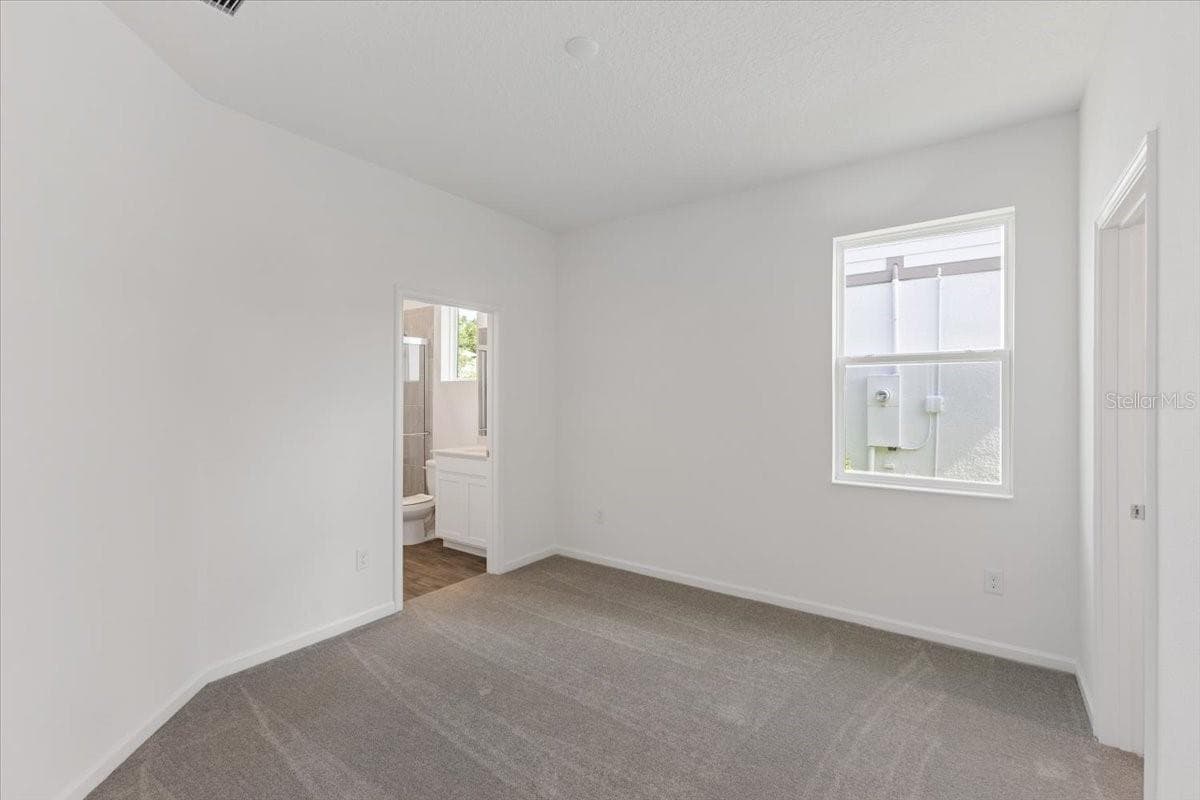 Single Family Residence at 2209 SIRENA LN, MOUNT DORA, photo 2 of 15
