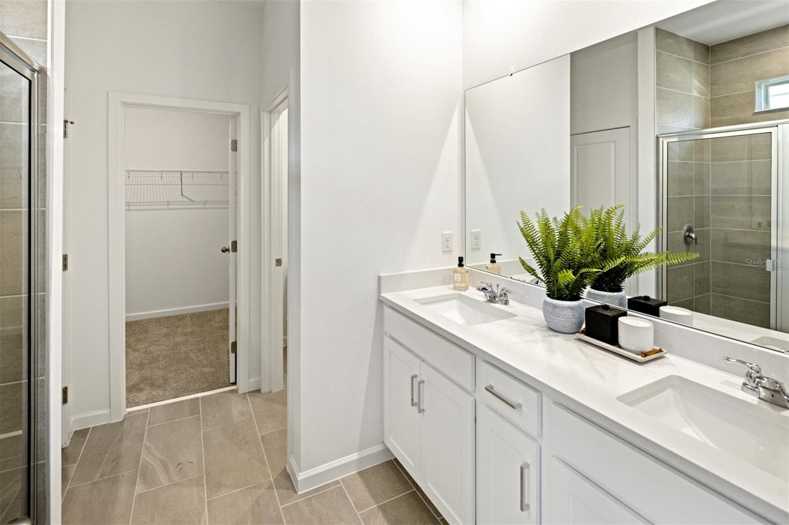 Alafia Primary Bathroom - 137 GREENHOUSE GROVE ST, GROVELAND