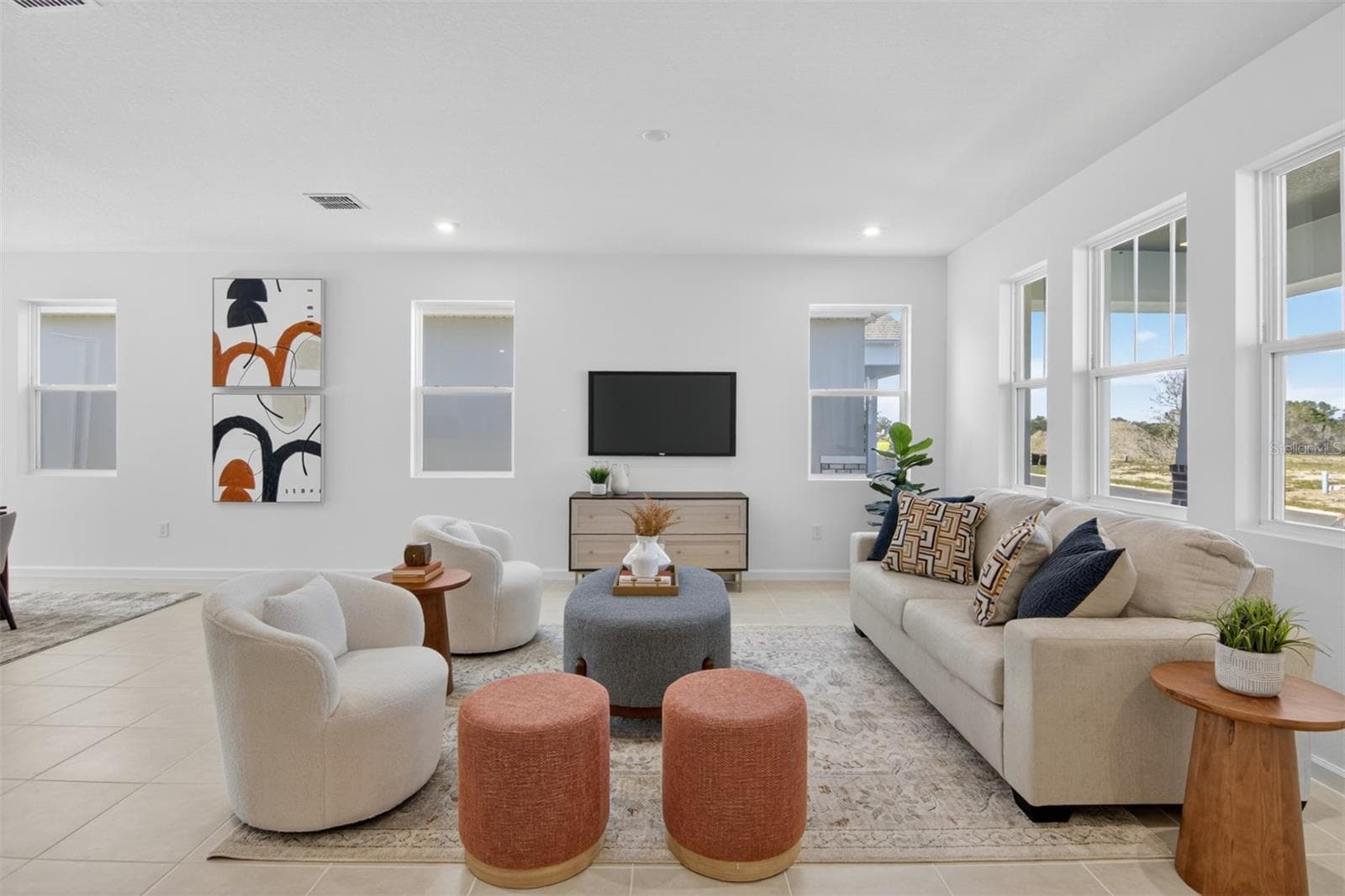 Grayton Great Room - 133 GREENHOUSE GROVE ST, GROVELAND