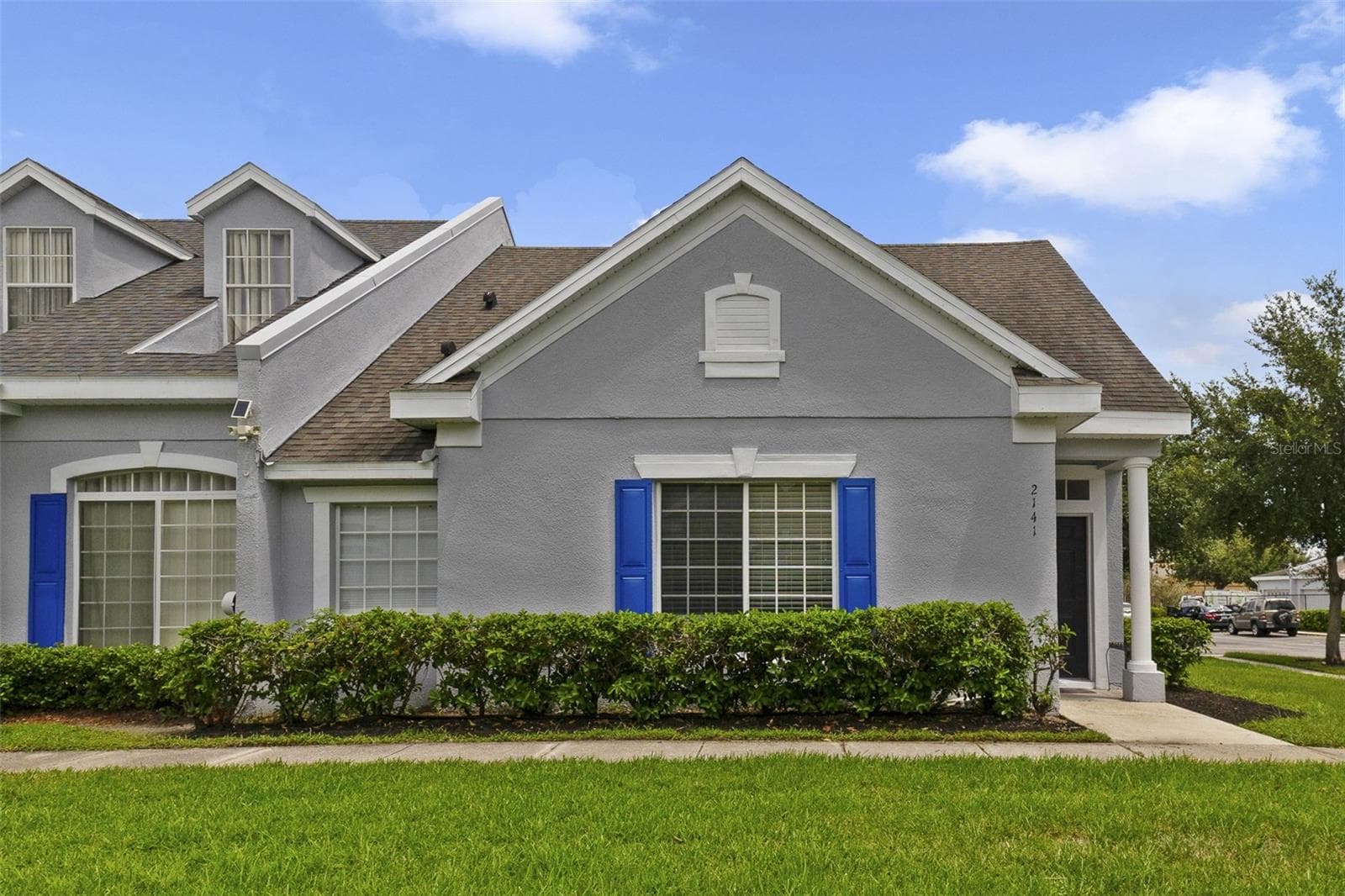 2141 ISLAND WALK DR