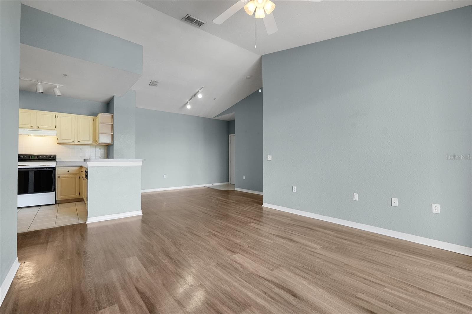 Condominium at 1150 LAKE SHADOW CIR #3305, MAITLAND, photo 4 of 20