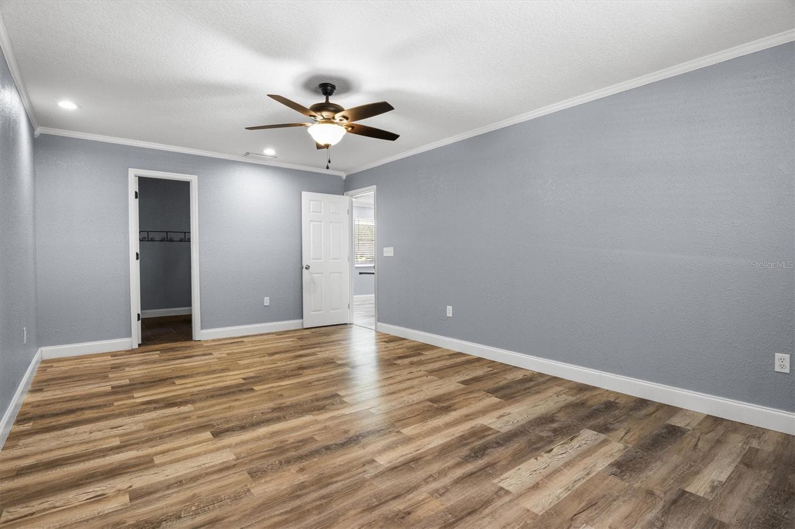 Single Family Residence at 1715 LAKE MIRIAM DR, LAKELAND, photo 27 of 47
