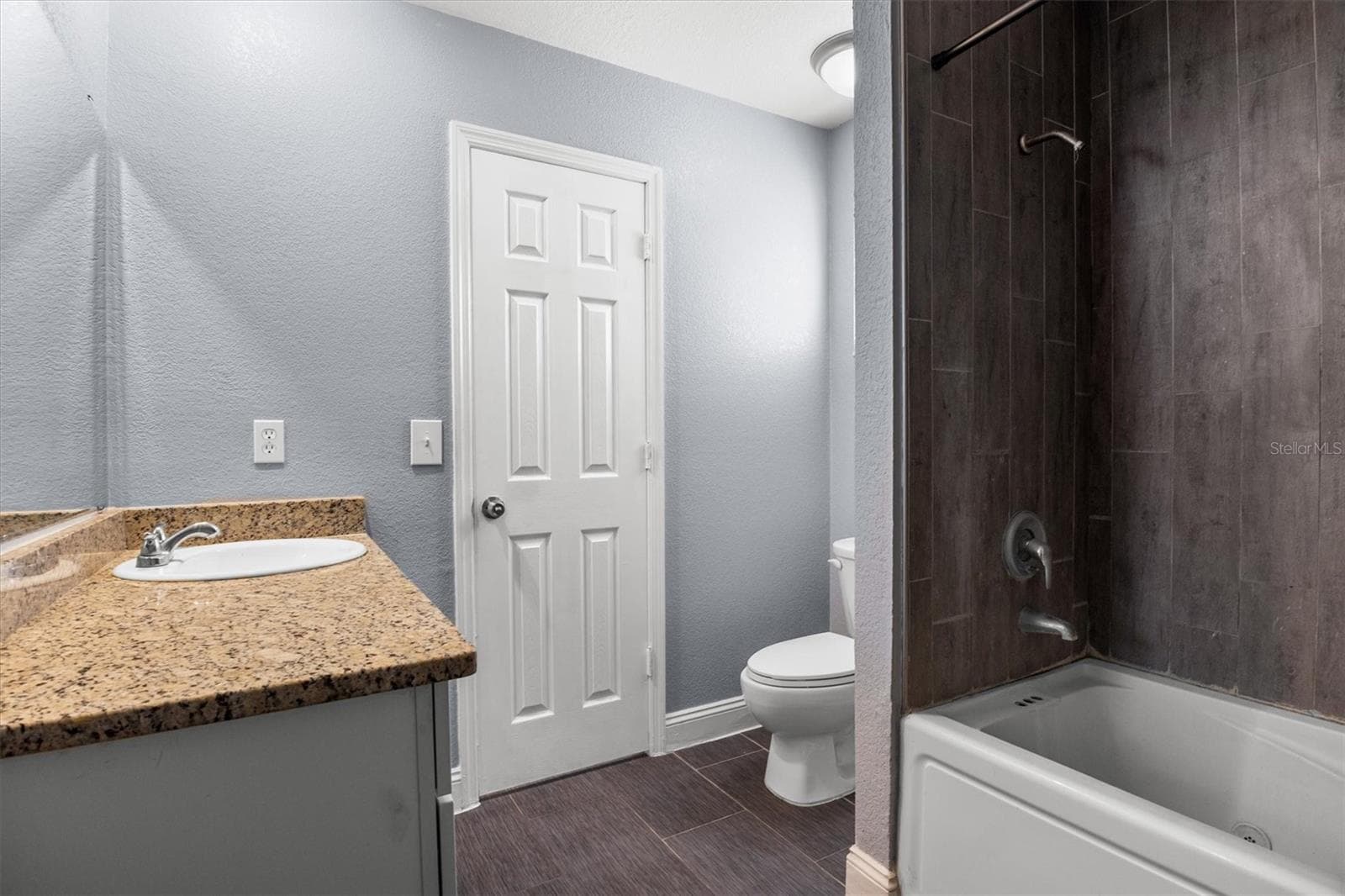Single Family Residence at 1715 LAKE MIRIAM DR, LAKELAND, photo 28 of 47