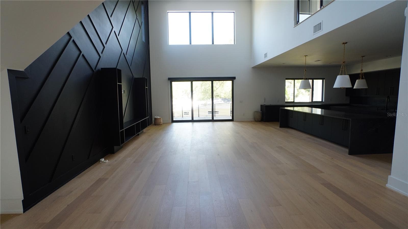 Single Family Residence at 4717 W ESTRELLA ST, TAMPA, photo 3 of 28
