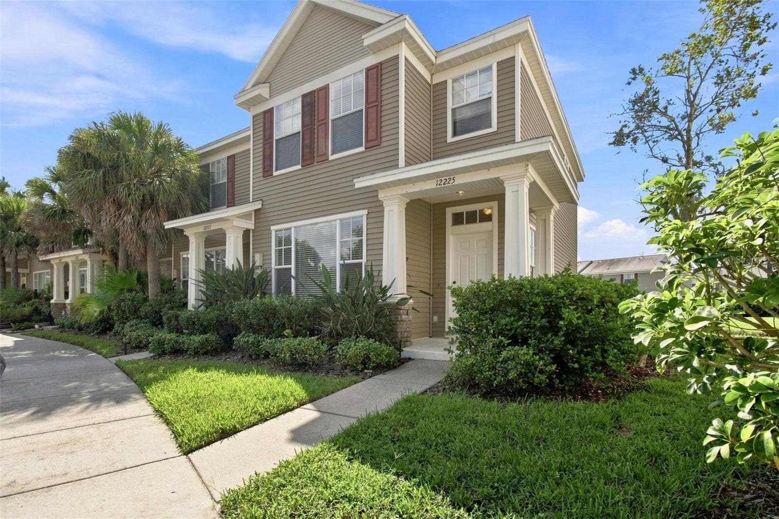 Townhouse at 12225 COUNTRY WHITE CIR, TAMPA, photo 2 of 77