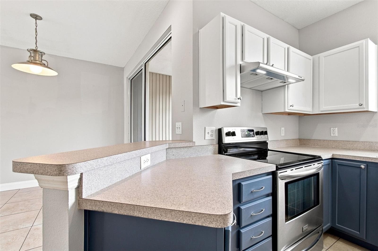 Townhouse at 12225 COUNTRY WHITE CIR, TAMPA, photo 16 of 77