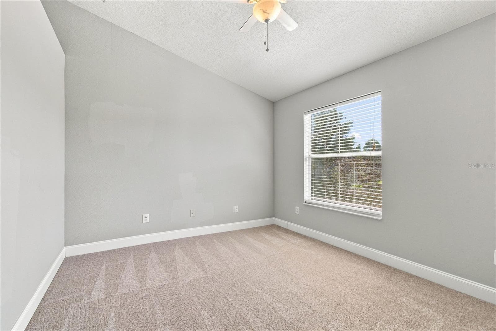 Townhouse at 12225 COUNTRY WHITE CIR, TAMPA, photo 25 of 77