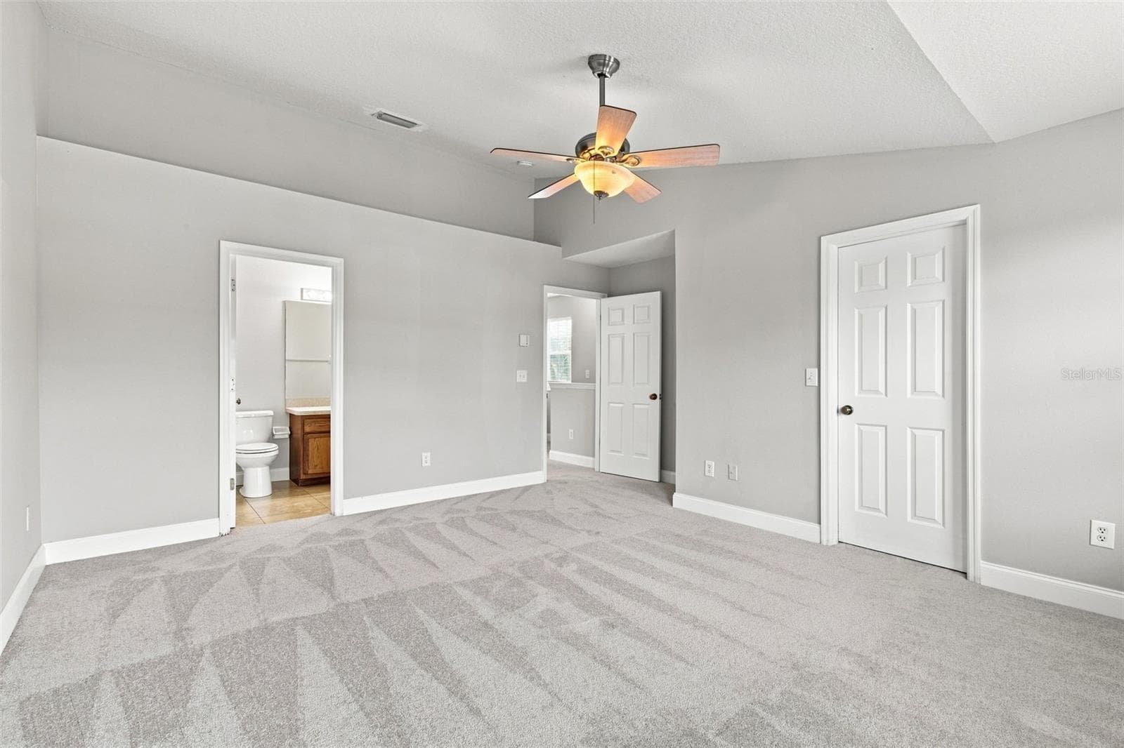 Townhouse at 12225 COUNTRY WHITE CIR, TAMPA, photo 35 of 77