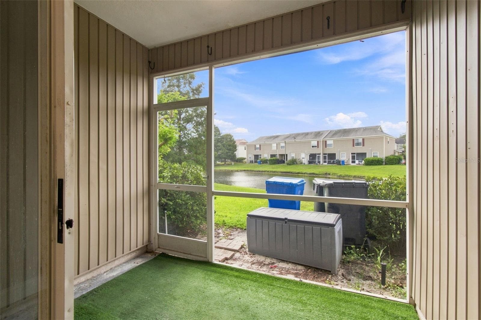 Townhouse at 12225 COUNTRY WHITE CIR, TAMPA, photo 37 of 77
