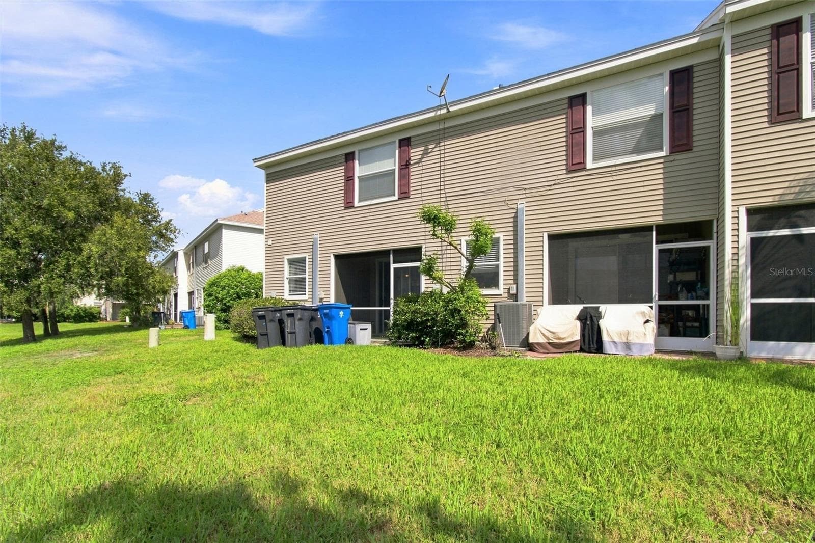 Townhouse at 12225 COUNTRY WHITE CIR, TAMPA, photo 43 of 77