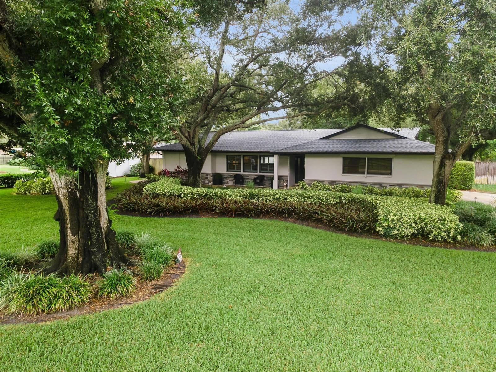 A Rare Private Retreat in the Heart of Pinellas County! - 13123 108TH AVE, LARGO