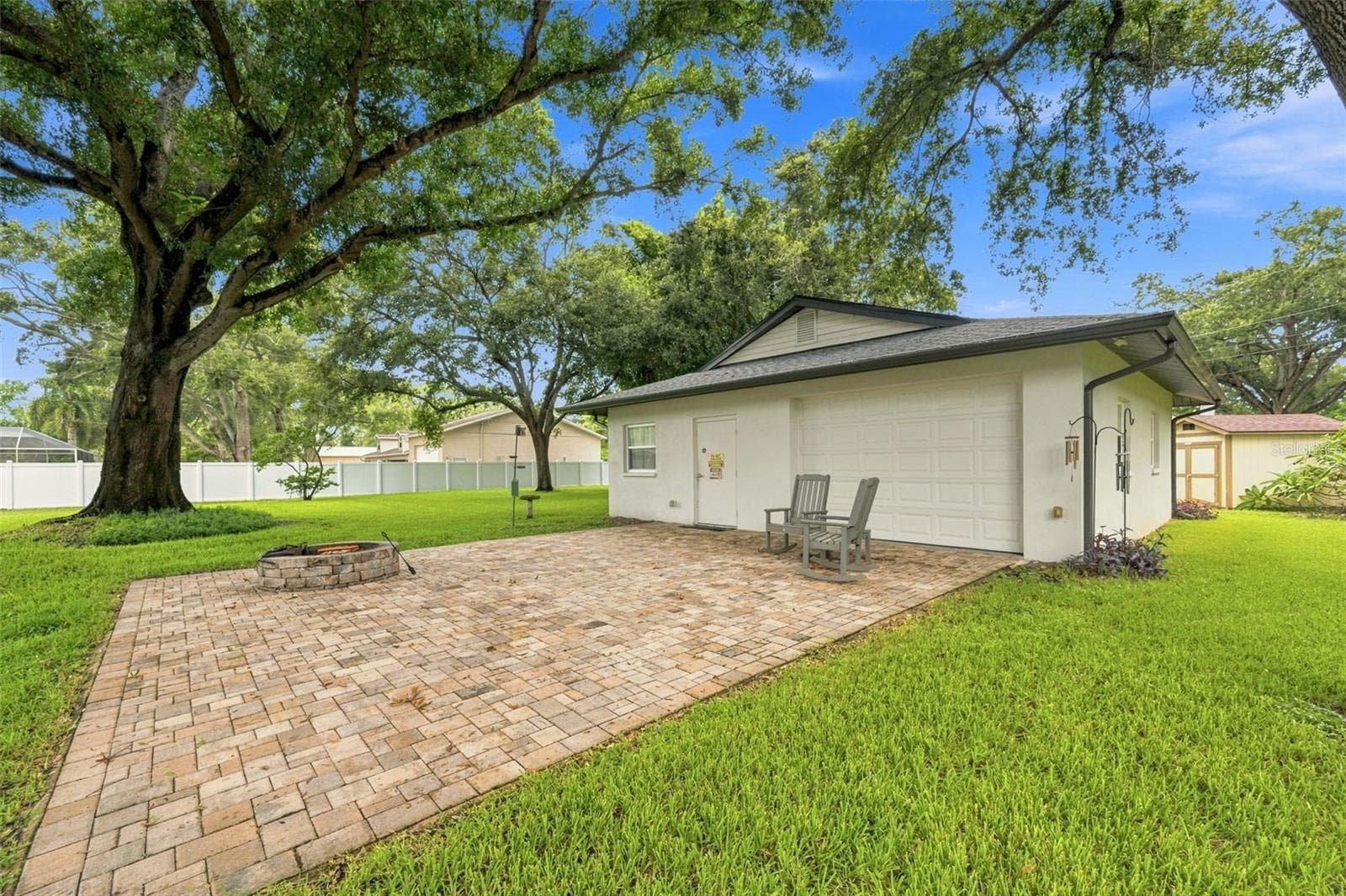 Previously used as a band practice space, thisversatile detached retreat offers endless possibilities—from a creative/art studio or home office to a fitness room, workshop, entertainment space, or private getaway - 13123 108TH AVE, LARGO