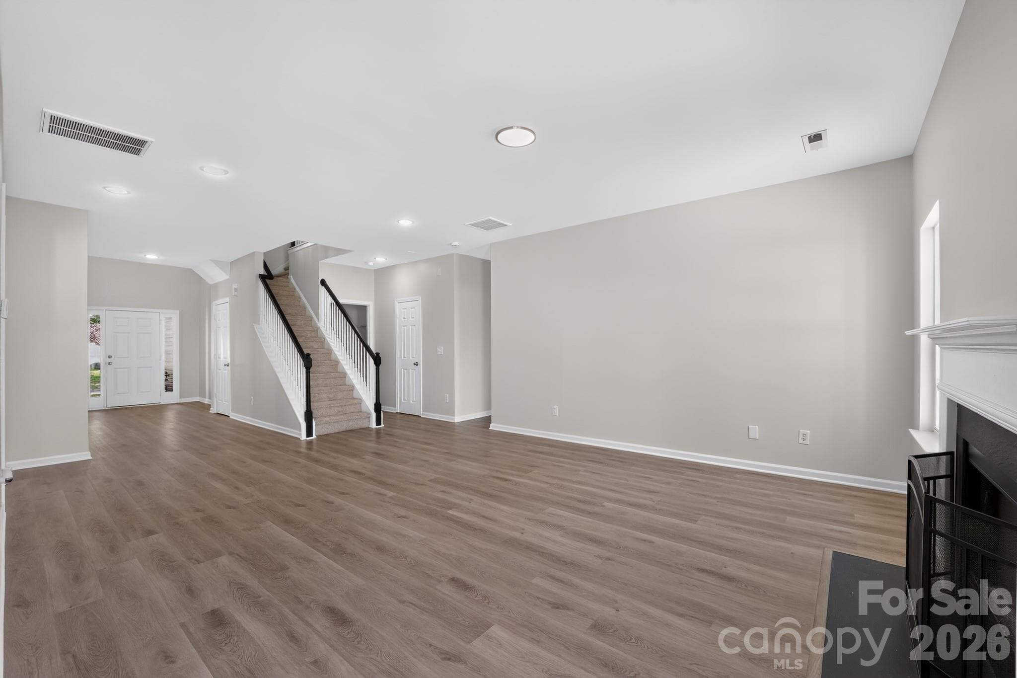 Single Family Residence at 3006 Royal Troon Drive, Matthews, photo 7 of 26