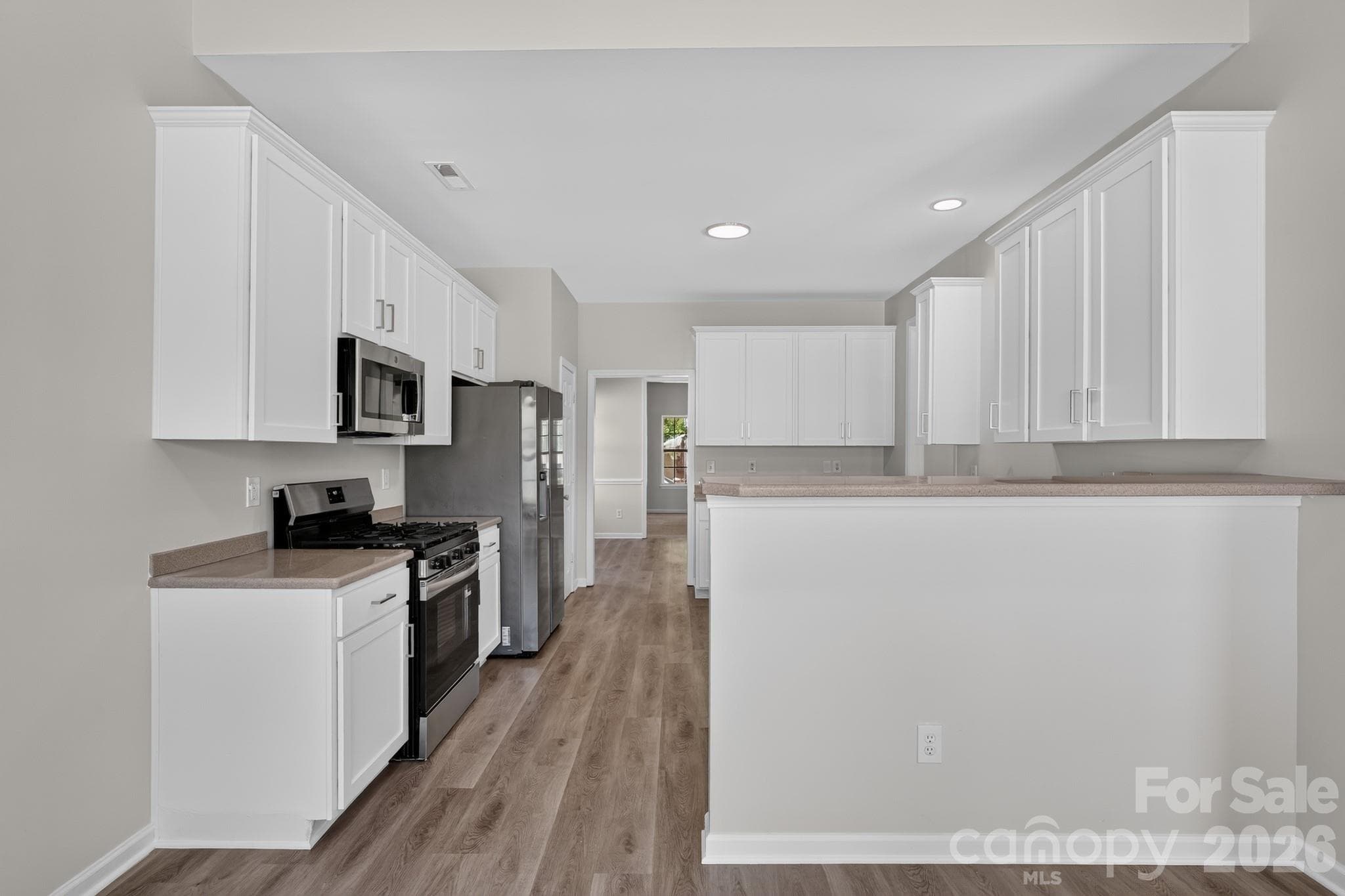 Single Family Residence at 3006 Royal Troon Drive, Matthews, photo 12 of 26
