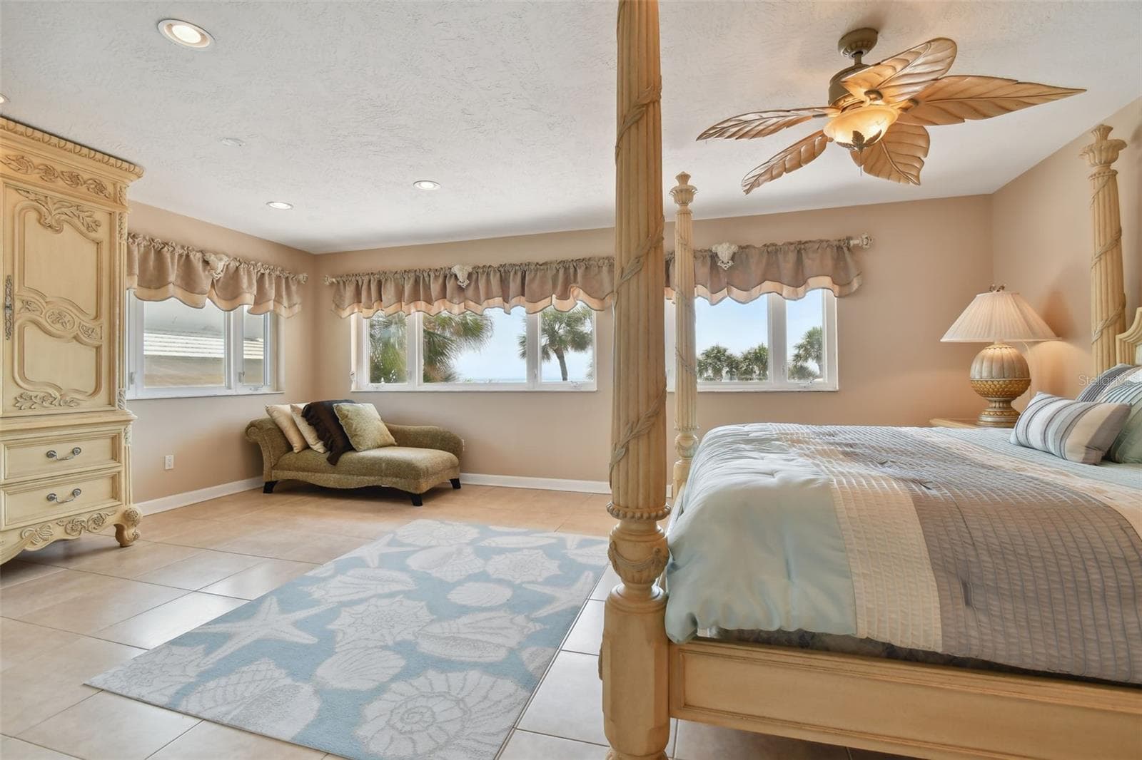 Single Family Residence at 1520 GULF BLVD, BELLEAIR BEACH, photo 37 of 62