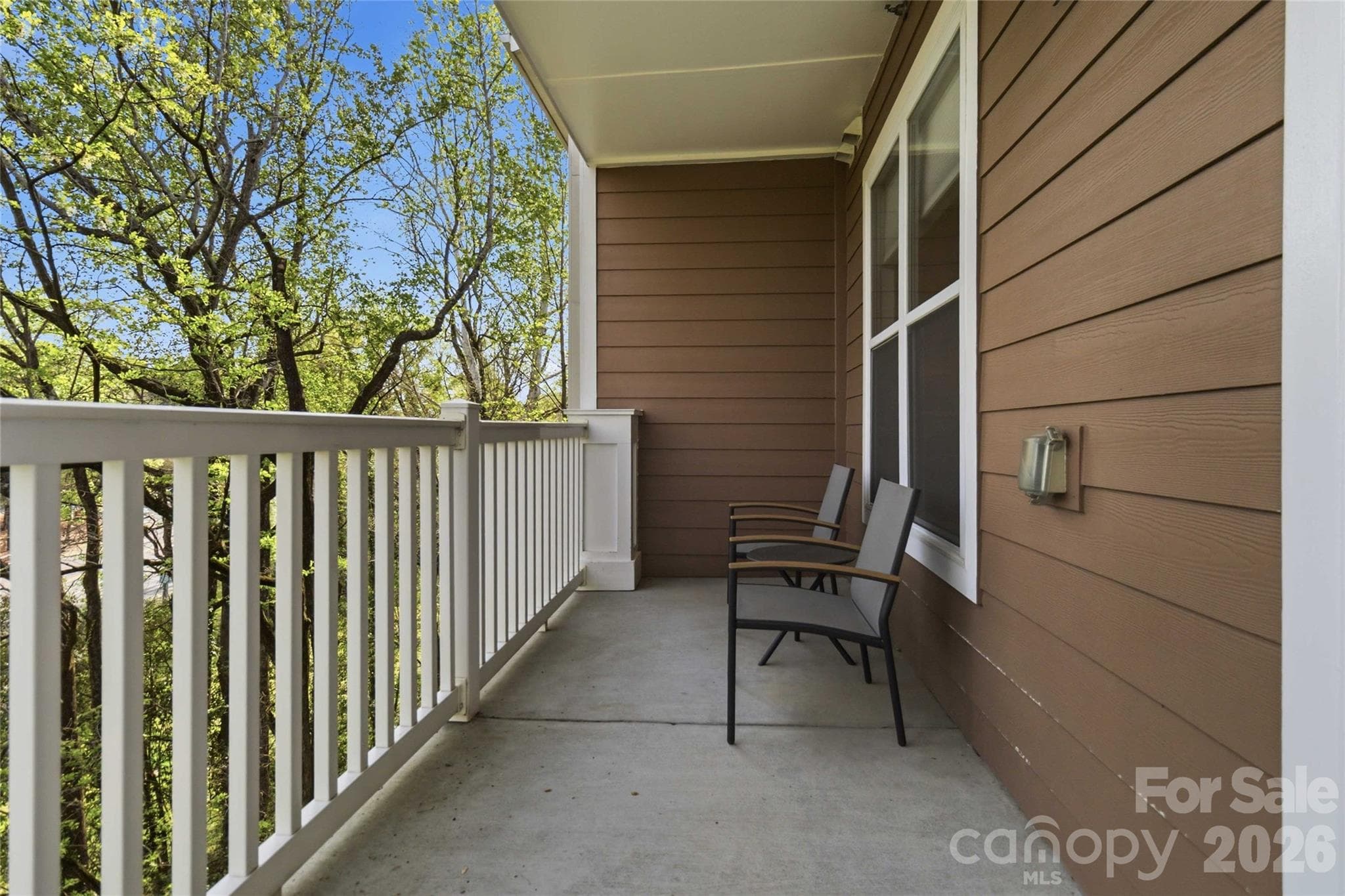 Part 2 of balcony - 1000 E Woodlawn Road, Charlotte