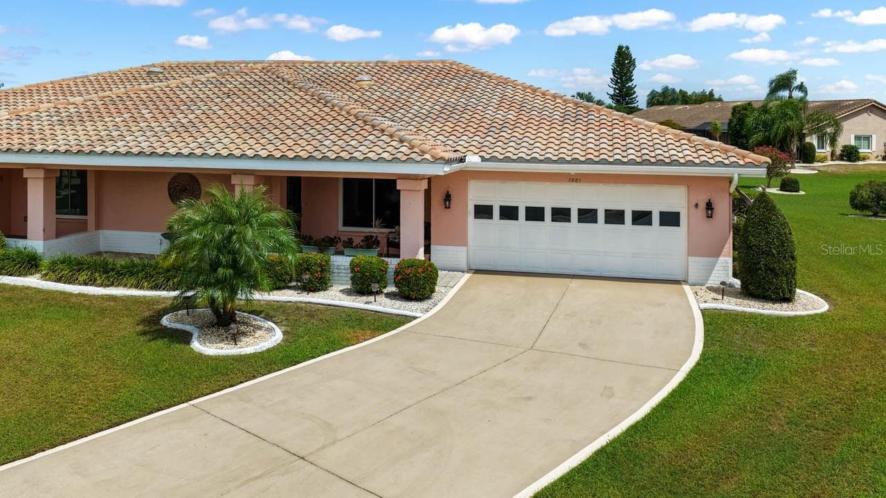 Single Family Residence at 1001 ARDMORE WAY, SUN CITY CENTER, photo 3 of 67