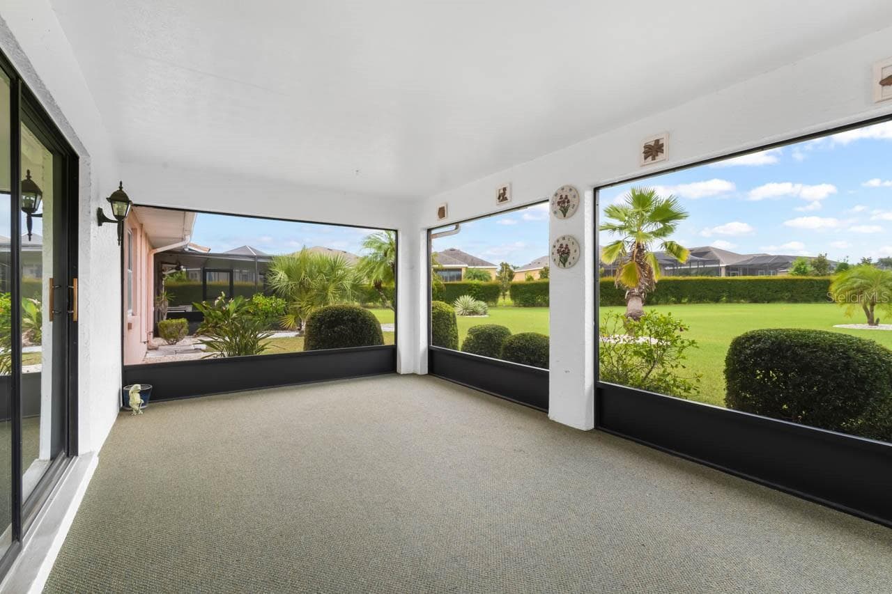 Lanai - 1001 ARDMORE WAY, SUN CITY CENTER