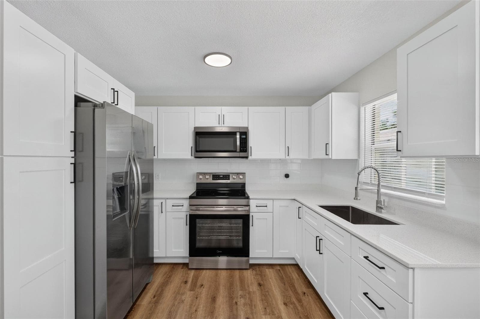 Single Family Residence at 655 TRAVIS CT, BARTOW, photo 12 of 38