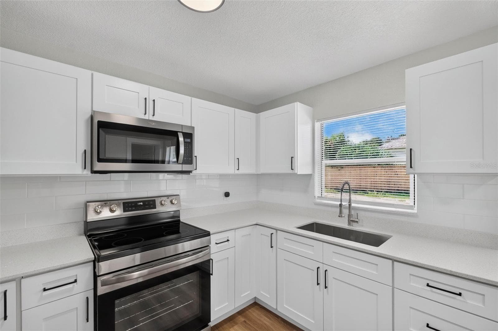 Single Family Residence at 655 TRAVIS CT, BARTOW, photo 15 of 38