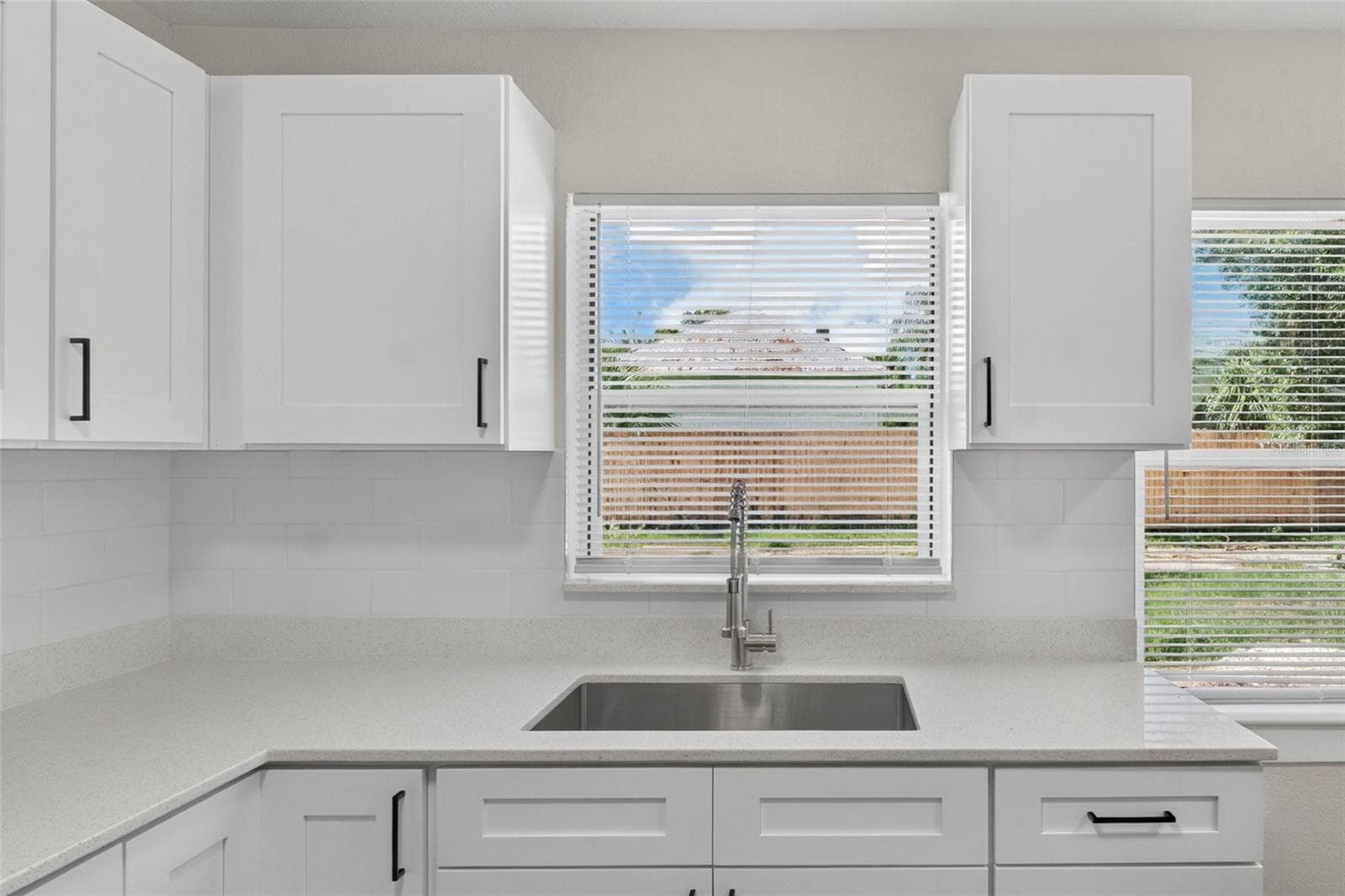 Single Family Residence at 655 TRAVIS CT, BARTOW, photo 17 of 38