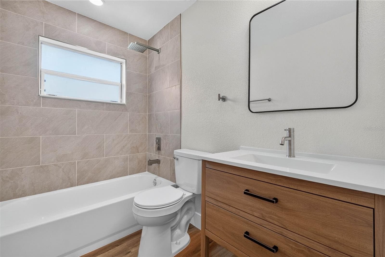 BATHROOM 2 - 655 TRAVIS CT, BARTOW