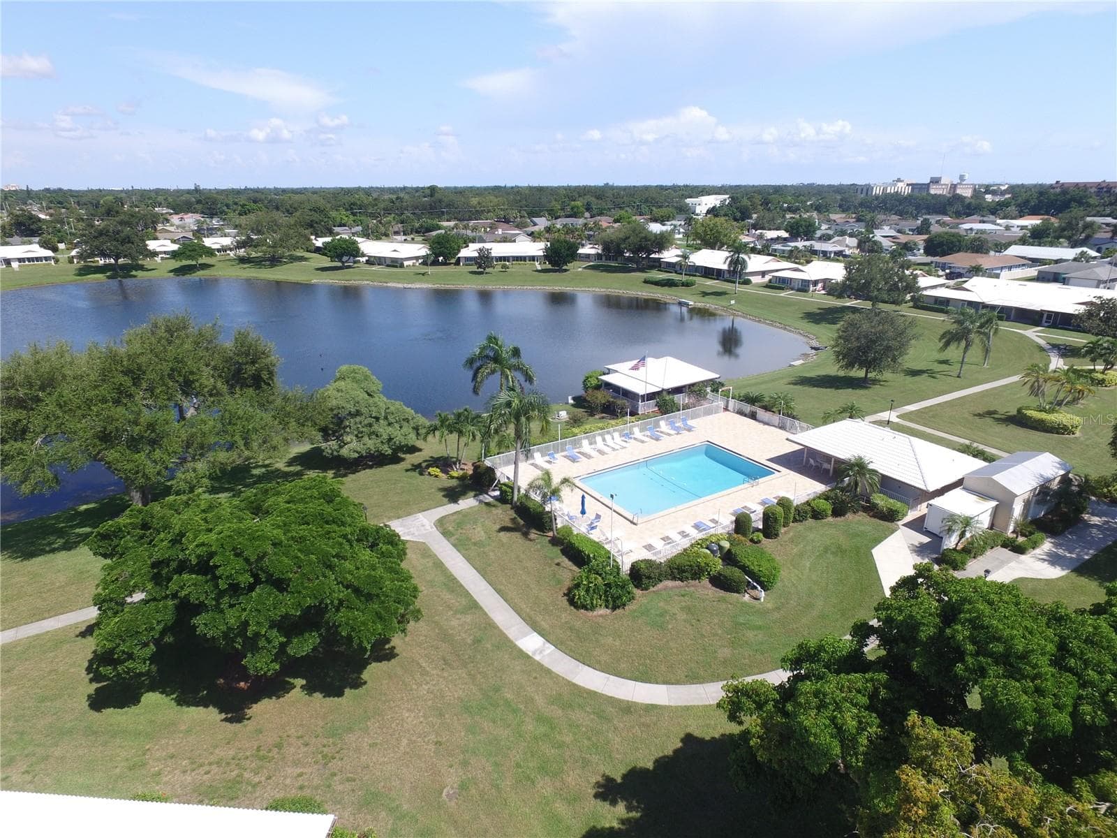 Condominium at 6601 11TH AVE W #6003, BRADENTON, photo 4 of 26