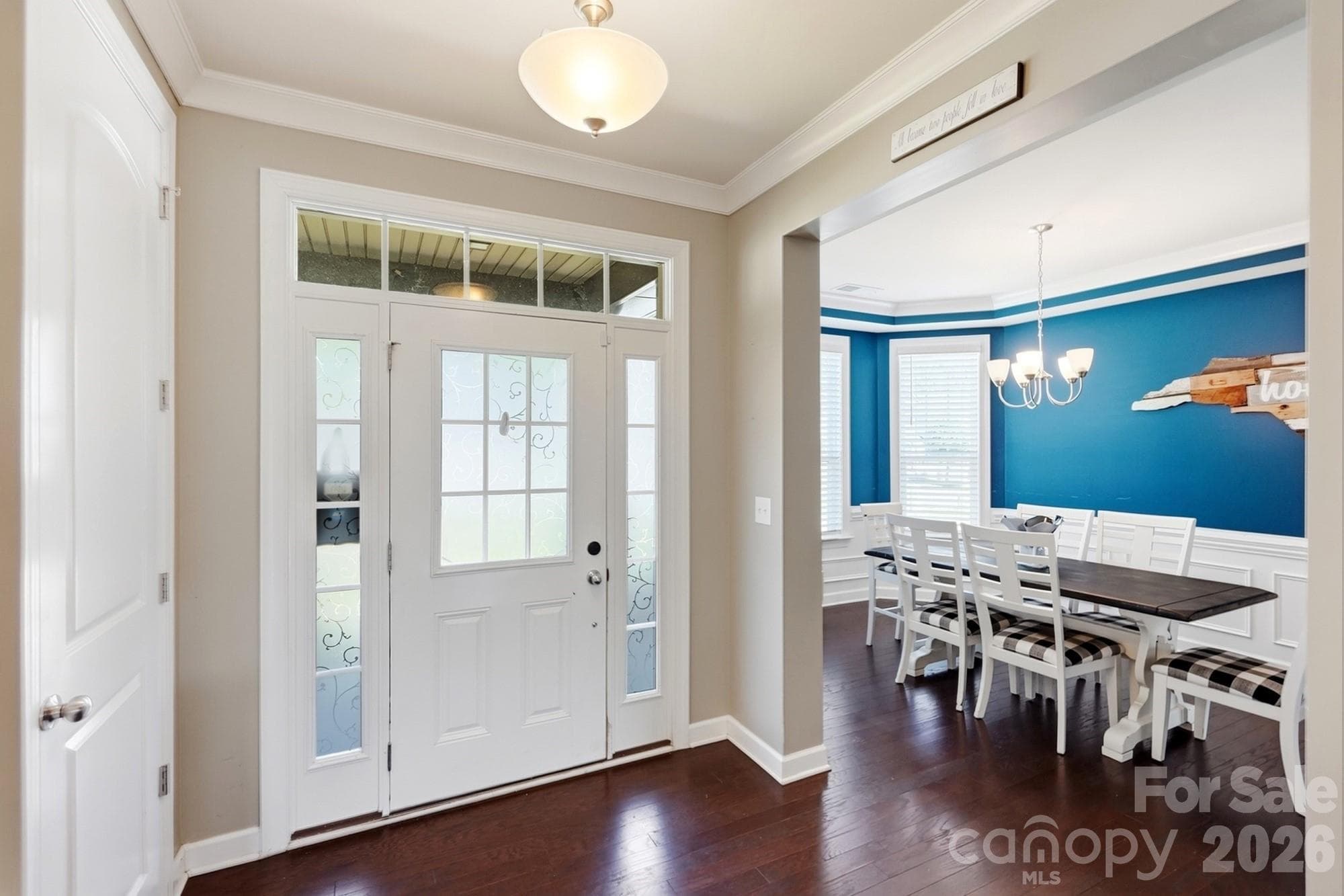 Single Family Residence at 10125 Castlebrooke Drive, Concord, photo 4 of 48