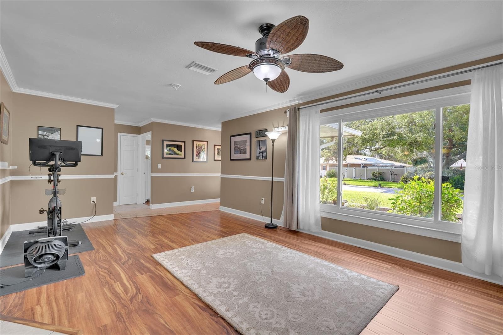 Single Family Residence at 5210 36TH AVENUE CIR W, BRADENTON, photo 10 of 33