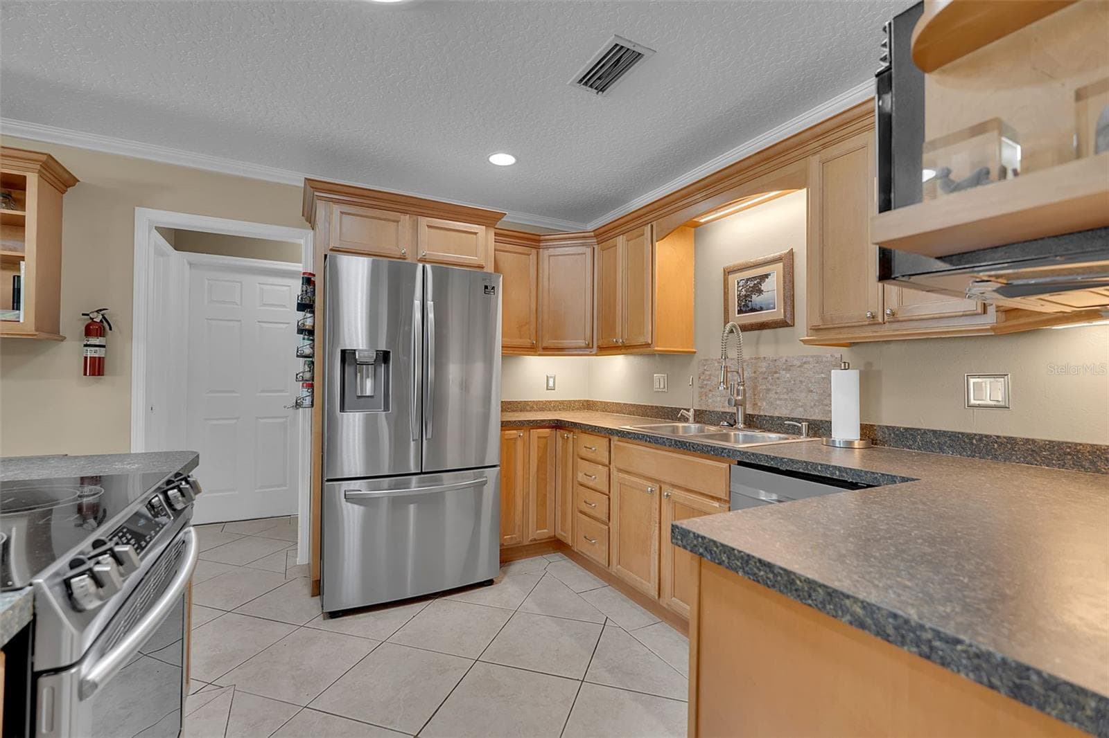 Single Family Residence at 5210 36TH AVENUE CIR W, BRADENTON, photo 14 of 33