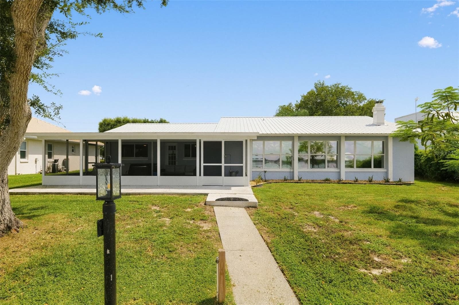 186 MANDOLIN DR